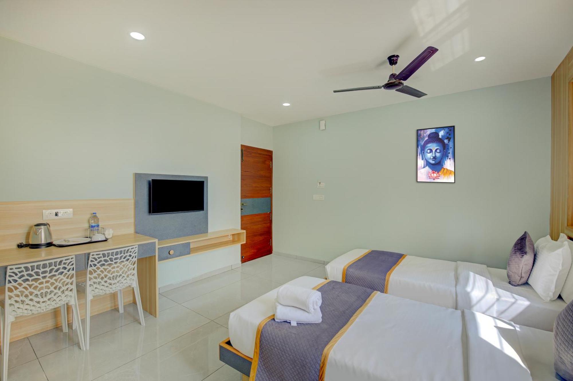 Hotel Park Lane Yelahanka Bangalore Exterior photo